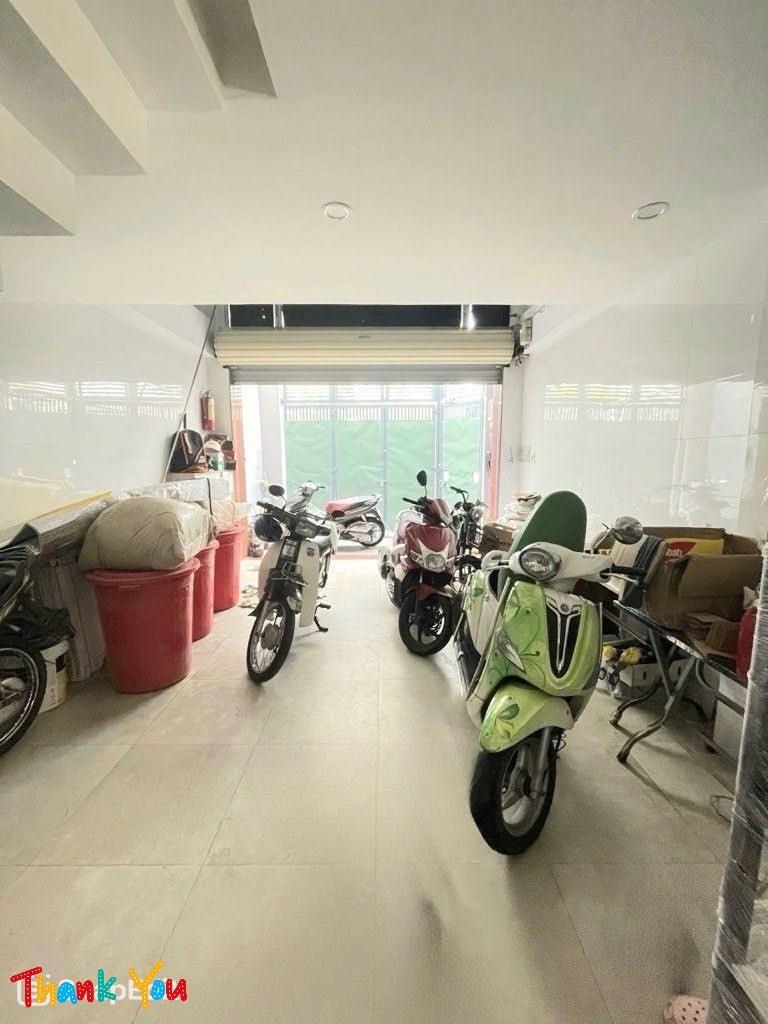 BÁN NHÀ HẺM XE HƠI THÍCH QUẢNG ĐỨC, THANG MÁY, 5 TẦNG, 6PN, 66M²,  9.95 TỶ TL